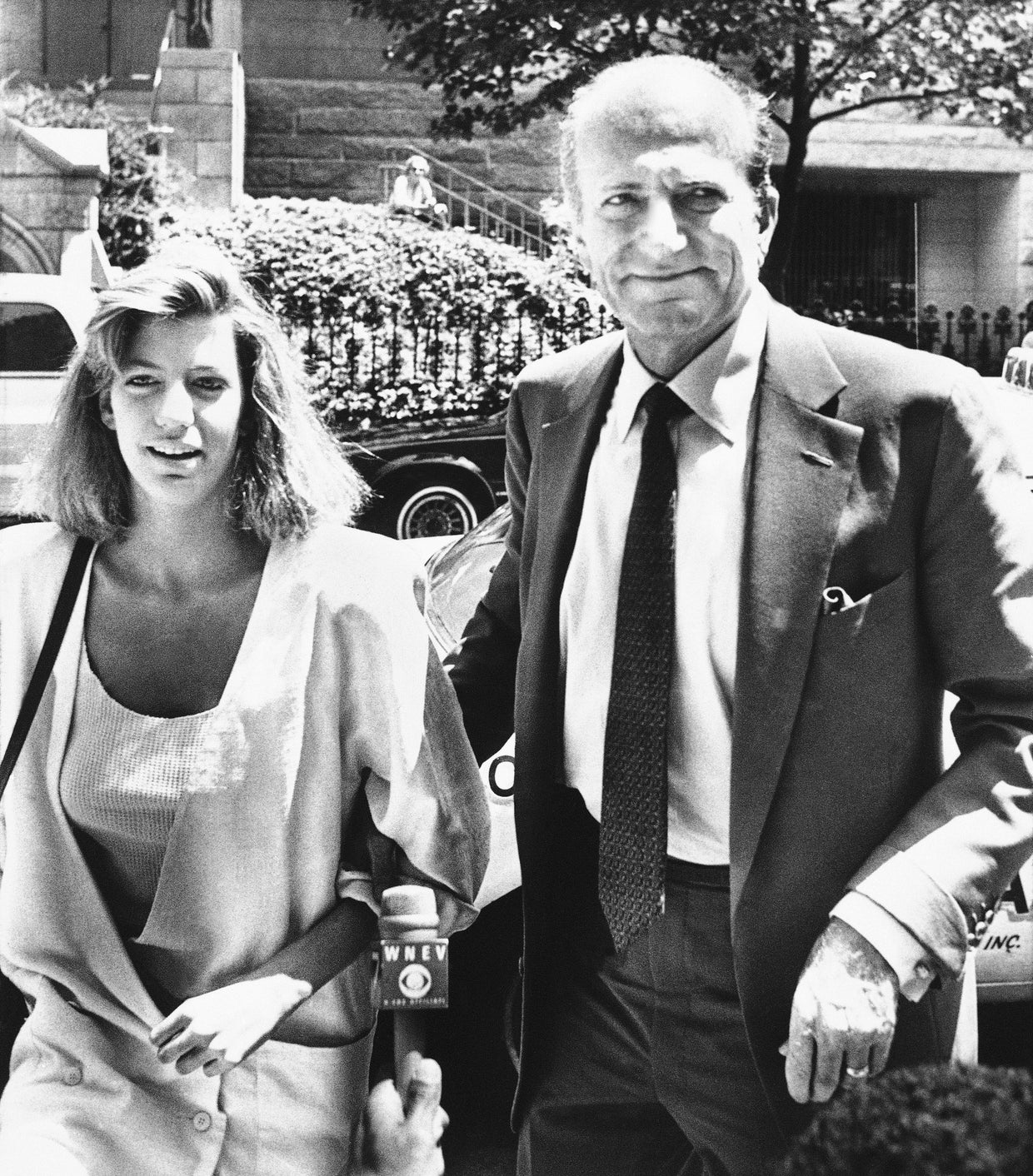 Claus von Bulow has died; Accused of trying to kill his wife, Sunny von