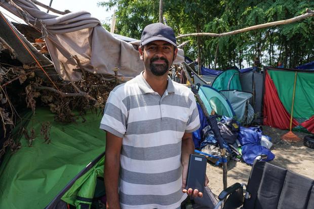 road-trip-refugees-germany-hungary-277-sayed-mohsen-shah-lead-anecdote-for-story.jpg