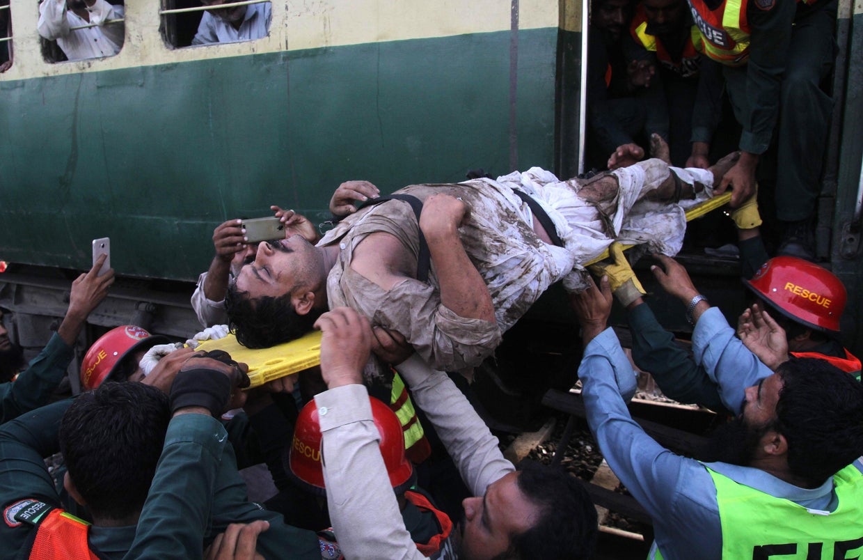 Pakistan freight and passenger train crash near Multan leaves dead and