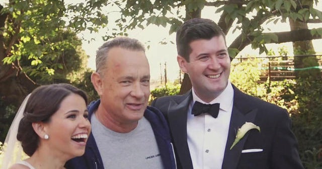 Tom Hanks Surprises Taking Wedding Photos In Central Park Tom Hanks Surprises Taking Wedding Photos In Central Park Cbs News
