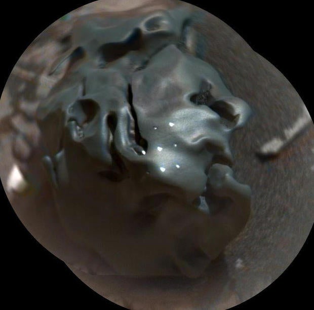 curiosity-mars-iron-nickel-meteorite.jpg