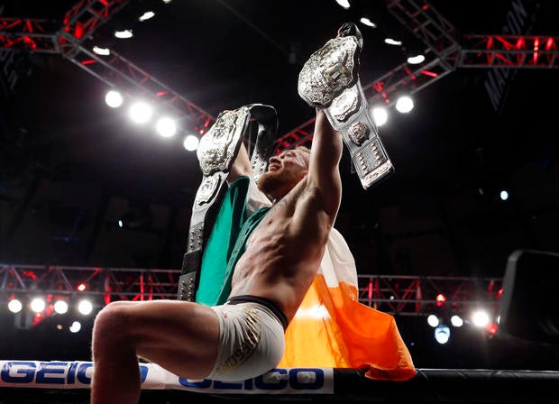 2016-11-13t064856z-759155962-nocid-rtrmadp-3-mma-ufc-205-mcgregor-vs-alvarez.jpg