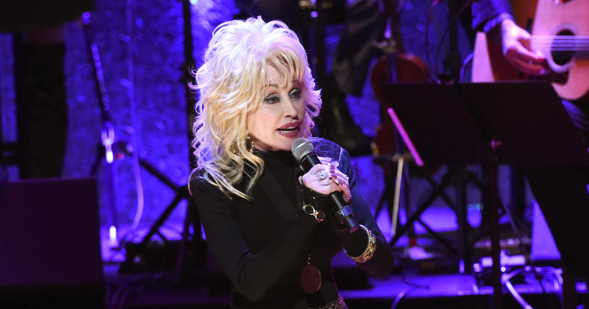Dolly Parton And Miley Cyrus Sing “jolene” On The Voice With