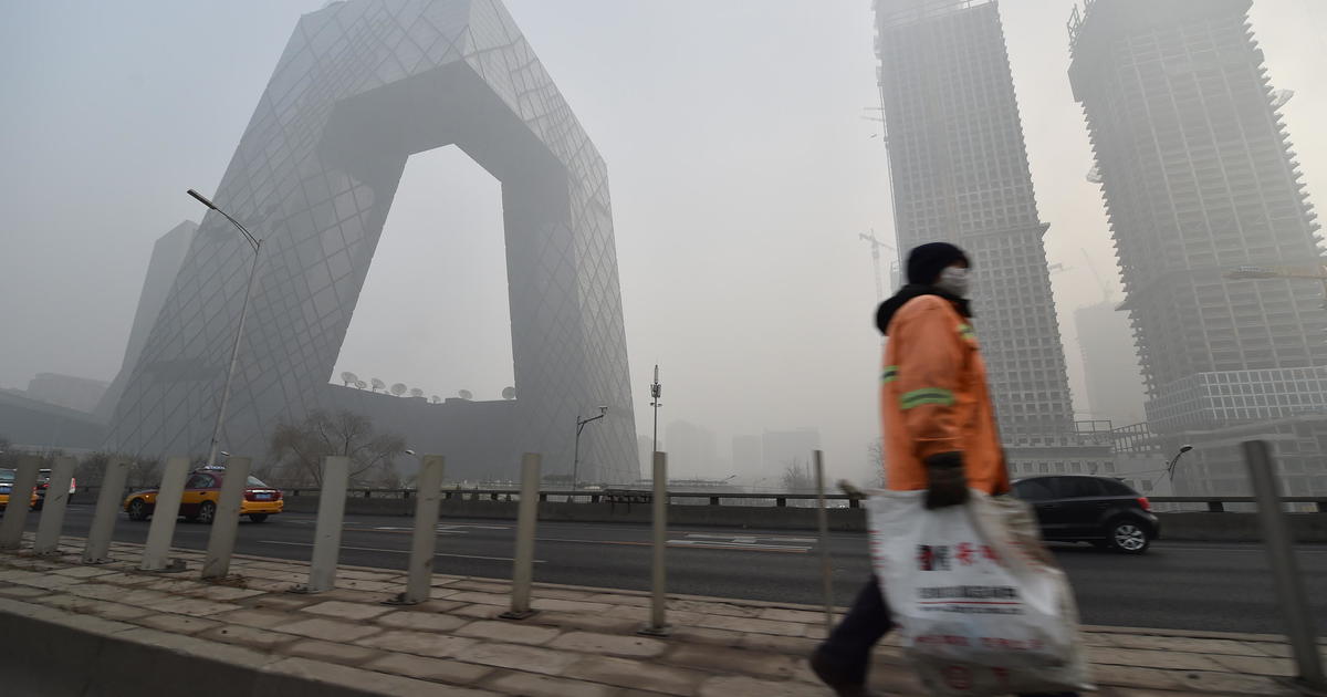 Chinas Airpocalypse Smothers Millions Closes Roads Airports Schools Cbs News 2287