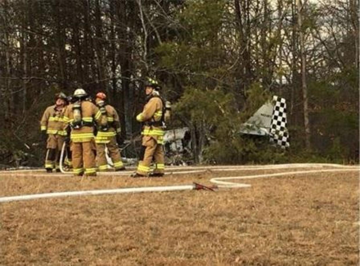 Witnesses help rescue pilot, 84, from fiery plane crash CBS News