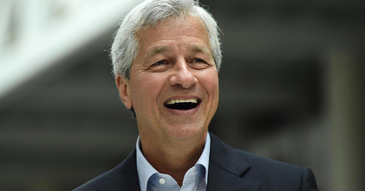 JPMorgan Chase CEO Jamie Dimon says post-pandemic economic boom "could extend well into 2023"