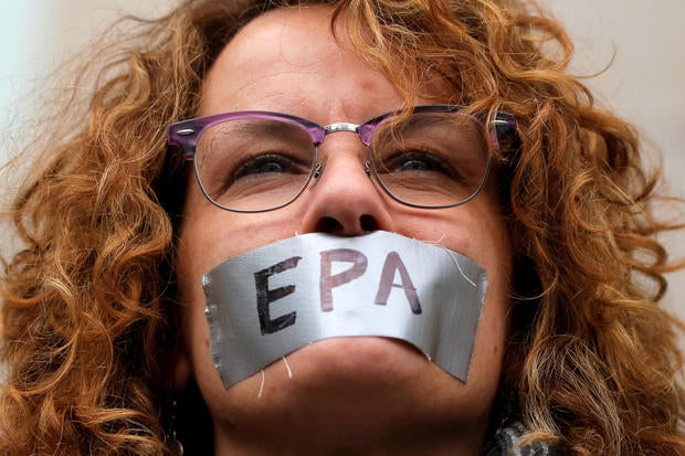 2017-04-22t152845z-2105787929-rc14755e1110-rtrmadp-3-earth-day-usa-march.jpg