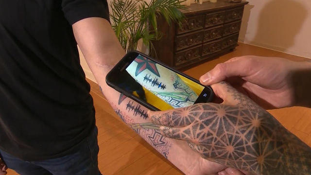 Com soundwave tatuagens, você pode gravar áudio em sua pele