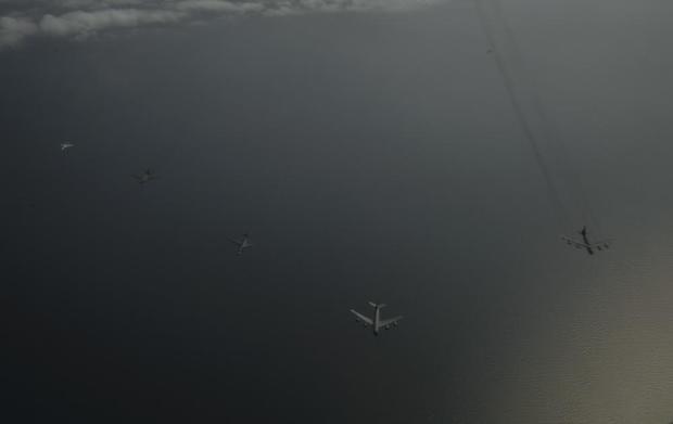 su-27-intercept-formation.jpg