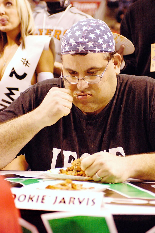 eating-gettyimages-2915194.jpg