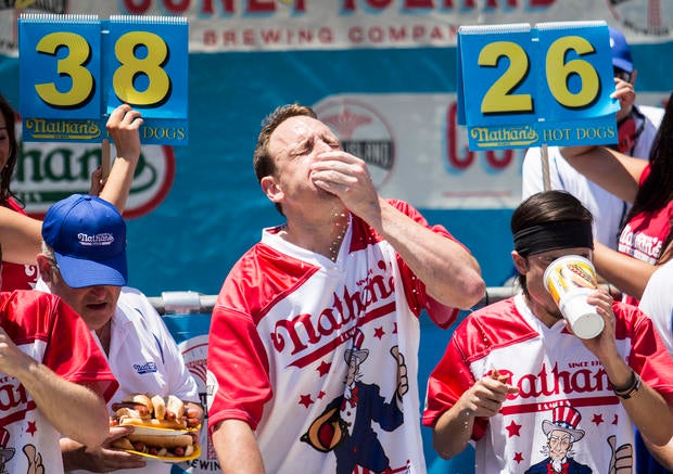 eating-gettyimages-808288014.jpg
