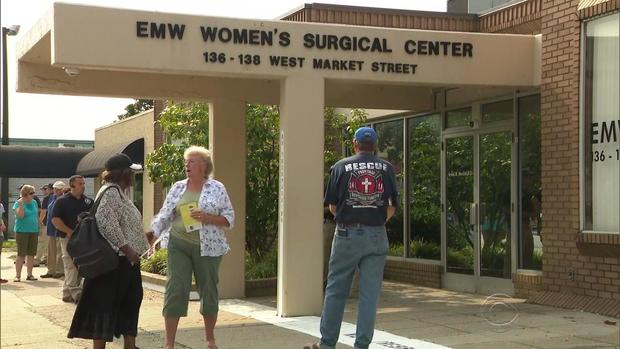 0723-en-werner-abortionclinic2.jpg