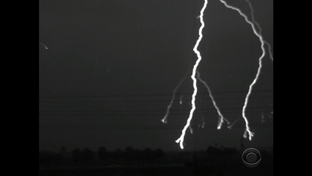 Florida Overwhelmingly Leads The Nation In Lightning Strikes Cbs News 