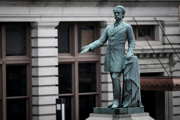 A monument to former U.S. Vice President and Confederate General John Cabell Breckinridge stands outside the Old Courthouse in Lexington 