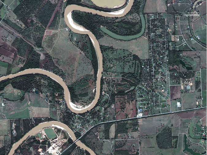 Simonton, Texas Before and after Harvey's floods Pictures CBS News