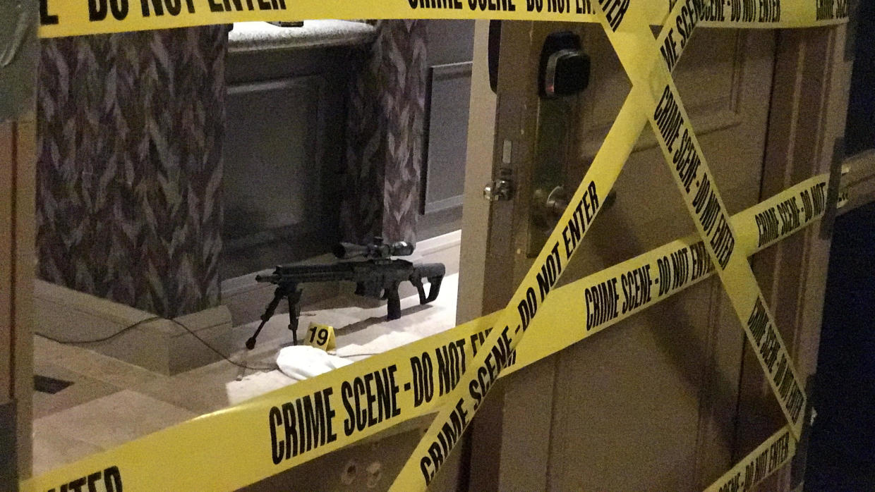 Las Vegas Shooting Video Shows Inside Stephen Paddocks Hotel Room Cbs News