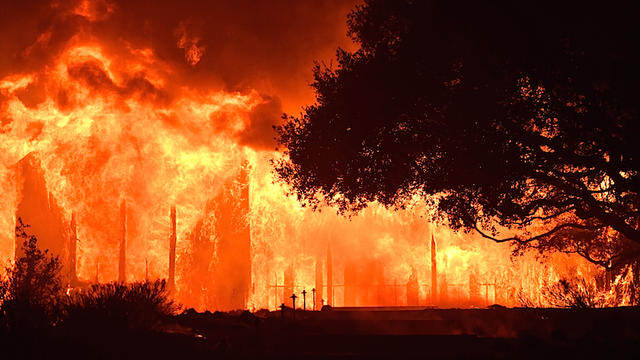 california-fires-859997674.jpg 