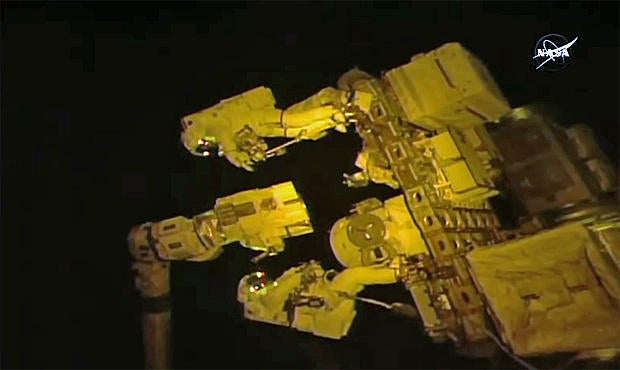 012318-eva4.jpg