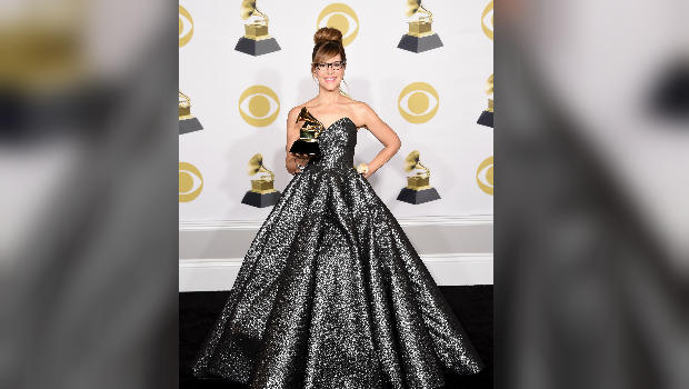 Grammys 2018: Lisa Loeb talks #MeToo movement CBS News