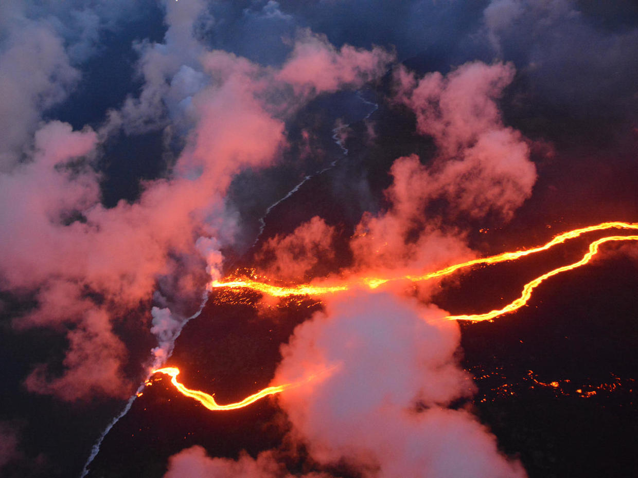 Volcanic eruption in Hawaii CBS News