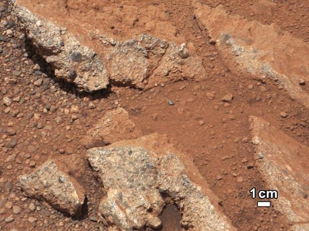 NASA's Curiosity Rover Captures Remnants Of Ancient Streambed On Mars 