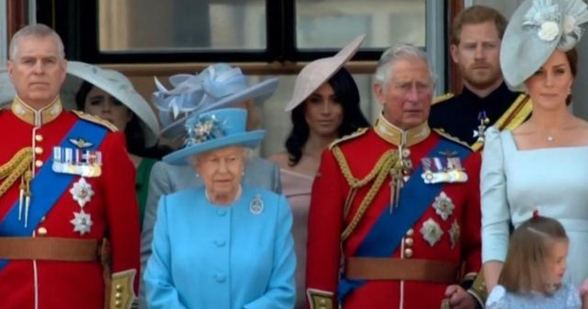 Queen Elizabeth celebrates her 92nd birthday - CBS News