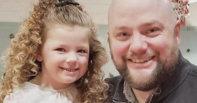 Single dad learns how to do daughter's hair, teaches other fathers