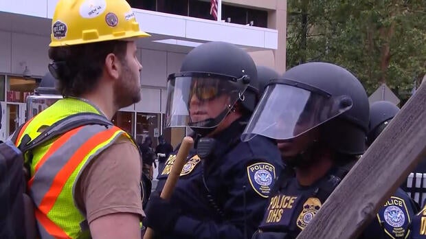 Trump Condemns Democrats Calling to Abolish ICE: ‘It Will Never Happen!’ Trump Condemns Democrats Calling to Abolish ICE: ‘It Will Never Happen!’