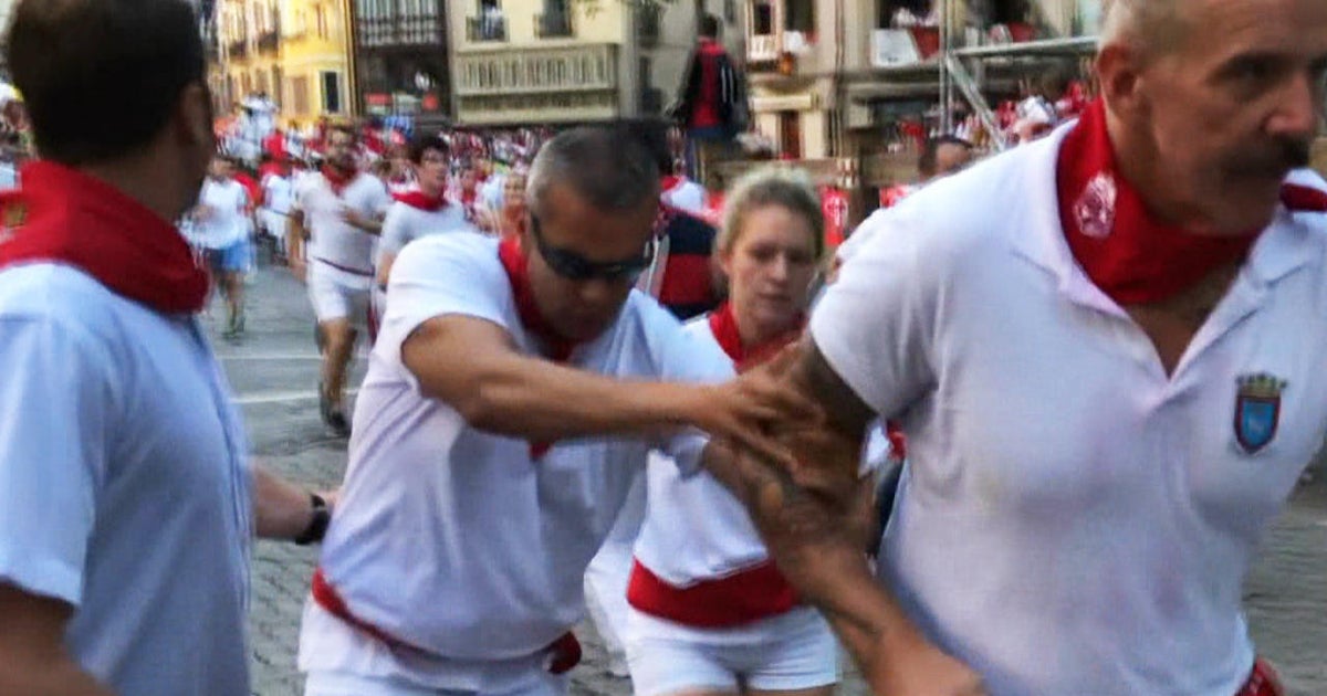 Blind Army vet runs with the bulls at Pamplona