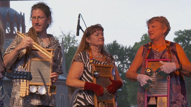 washboards-musicians-at-the-washboard-music-festival-620.jpg