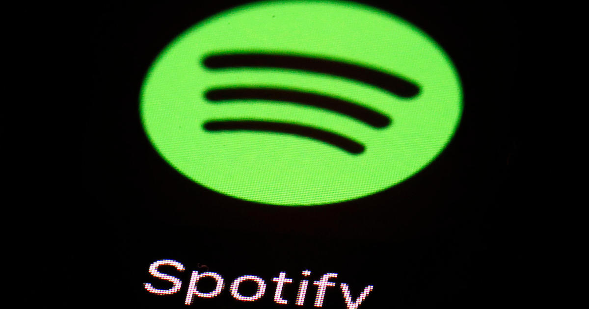 Spotify says it will add advisory to podcasts that discuss COVID-19 amid Joe Rogan controversy