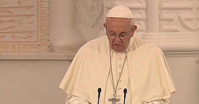 Pope visits mosque in Azerbaijan