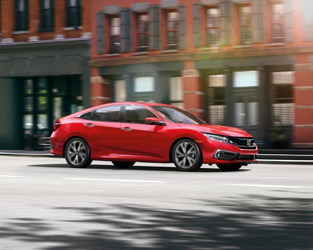 2019-honda-civic-sedan-01.jpg