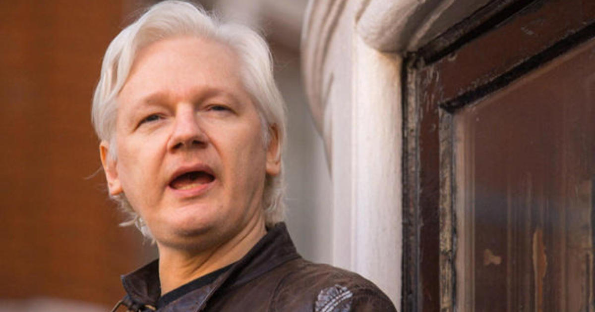 Filing Error Reveals Wikileaks Founder Julian Assange Could Face Charges In The U S Cbs News