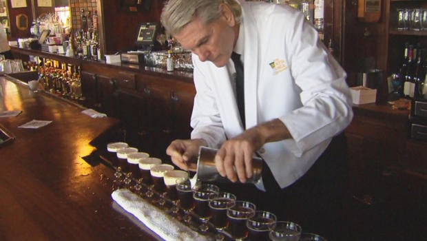 irish-coffee-bartender-paul-nolan-pouring-cream-620.jpg
