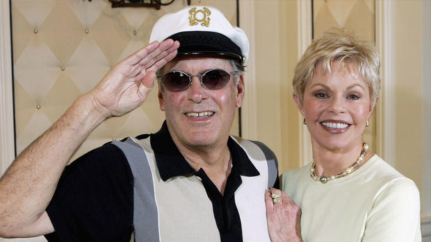 'Captain' Daryl Dragon and his wife Toni Tennille 