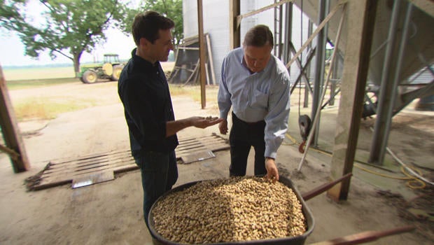 tony-dokoupil-with-bob-parker-president-of-the-national-peanut-board-620.jpg