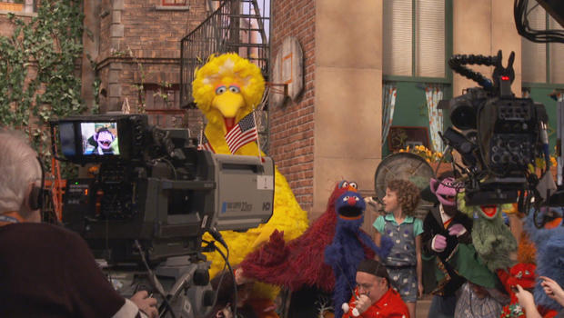 sesame-street-filming-with-muppets-and-crew-620.jpg 