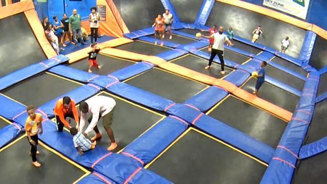 Trampoline Parks Exploding In Popularity But Expert Warns Of Catastrophic Injuries Cbs News