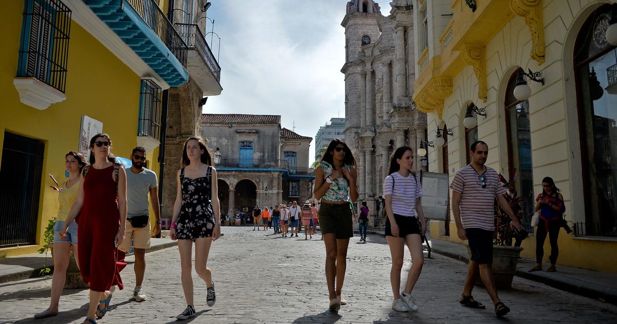 Trump administration puts new restrictions on Cuba travel 