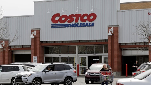 Earns Costco 