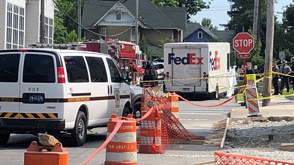 Woman Struck, Killed By FedEx Truck In Ligonier - CBS Pittsburgh