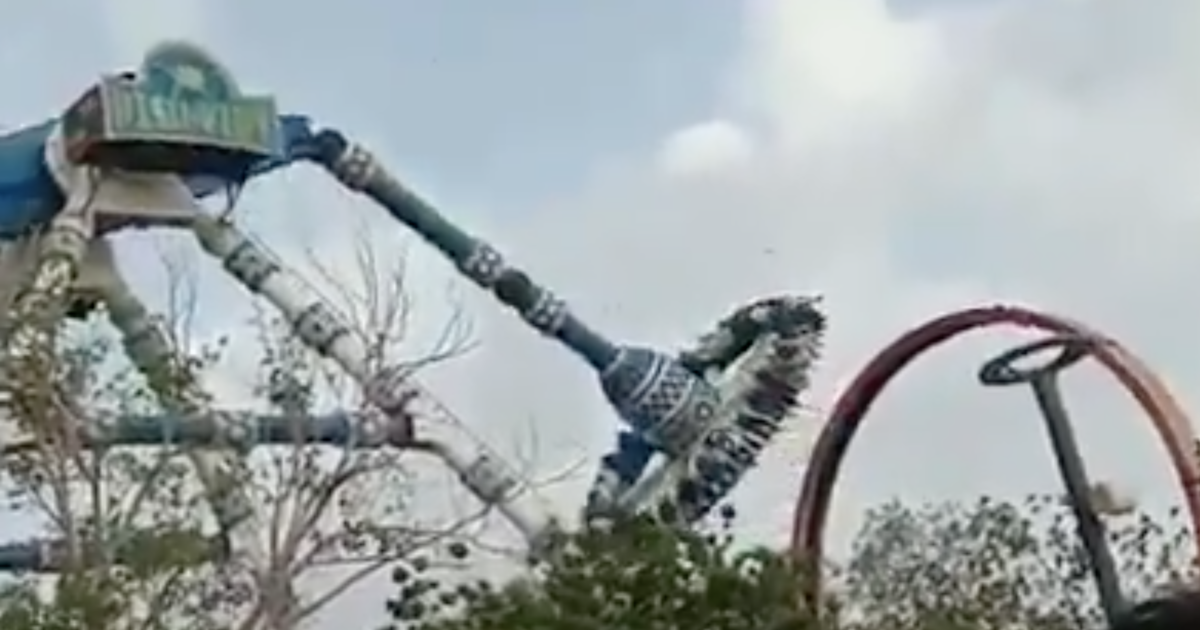 Pendulum Ride Breaks Video Shows Moment Pendulum Ride At Ahmedabad India Amusement Park Breaks In Deadly Accident Cbs News
