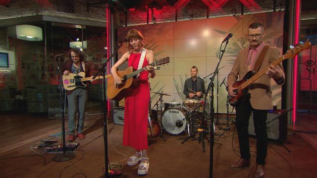 0817-satmo-saturdaysessions-takethejourney-mollytuttle-1913933-640x360.jpg