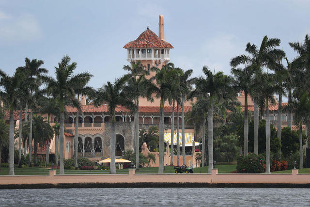 3 Teenagers Arrested After Jumping Wall Into Mar A Lago With Loaded Ak 47 Cbs News - ak 47 with scripts roblox