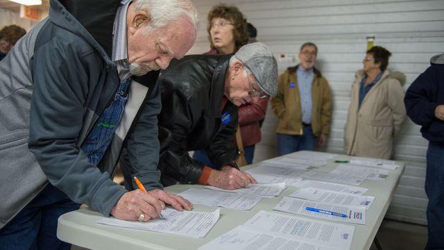 cbsn-fusion-plans-to-hold-a-virtual-caucus-in-iowa-and-nevada-have-run-into-problems-thumbnail-1923356-640x360.jpg