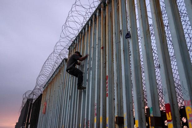 MEXICO-US-BORDER 