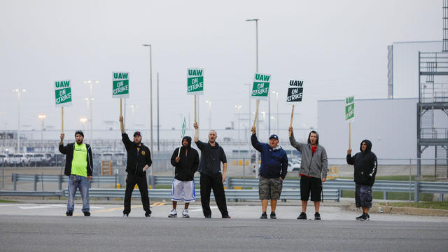 United Auto Workers Begin Largest National Strike Since 1982 