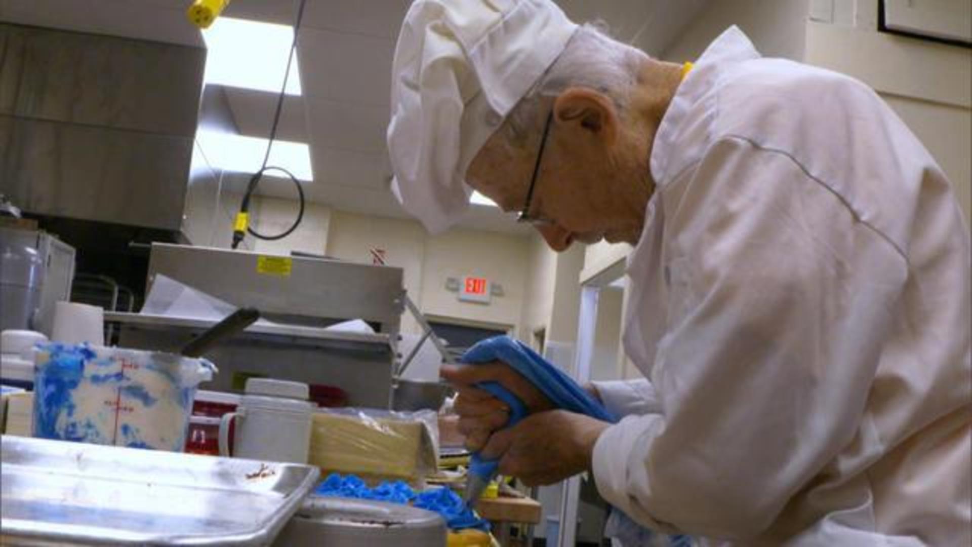 Ending Retirement With Cupcakes Cbs News