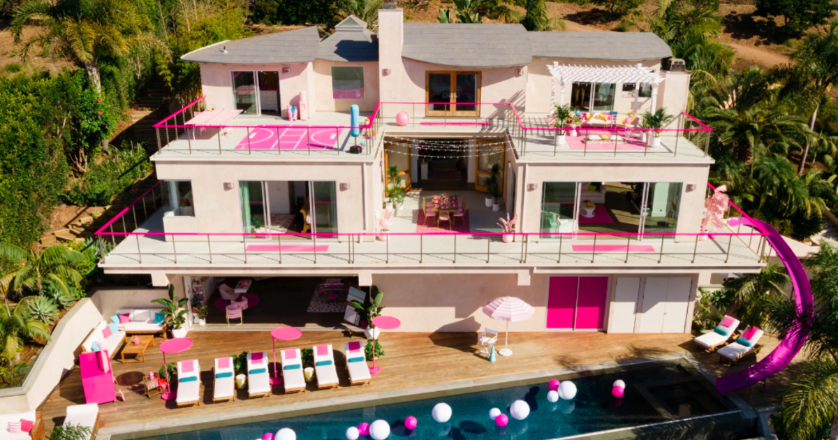 barbie totally real doll house